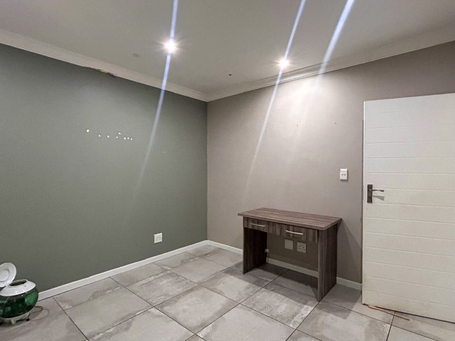 3 Bedroom Property for Sale in Van Der Hoff Park North West
